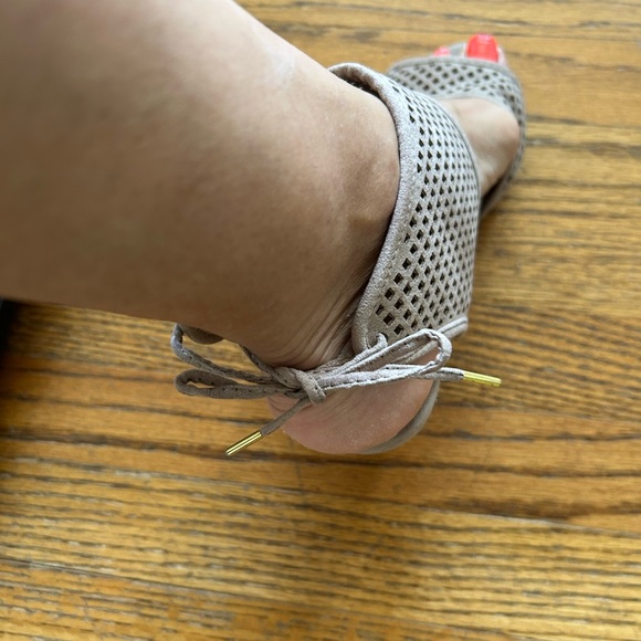 Charlotte Russe Women's Beige Wedges - Picture 8 of 10